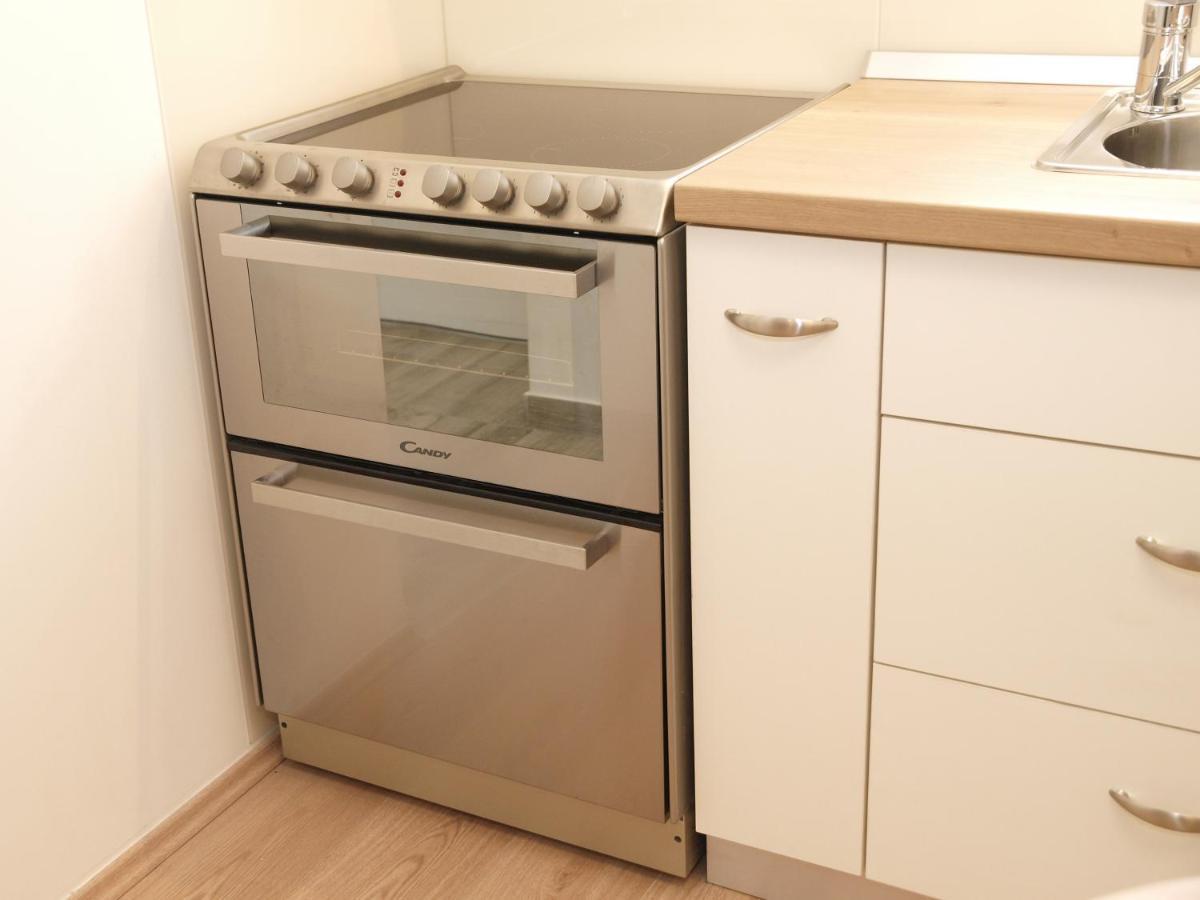 Cozy Studio Apartment Tian In Загреб Екстериор снимка