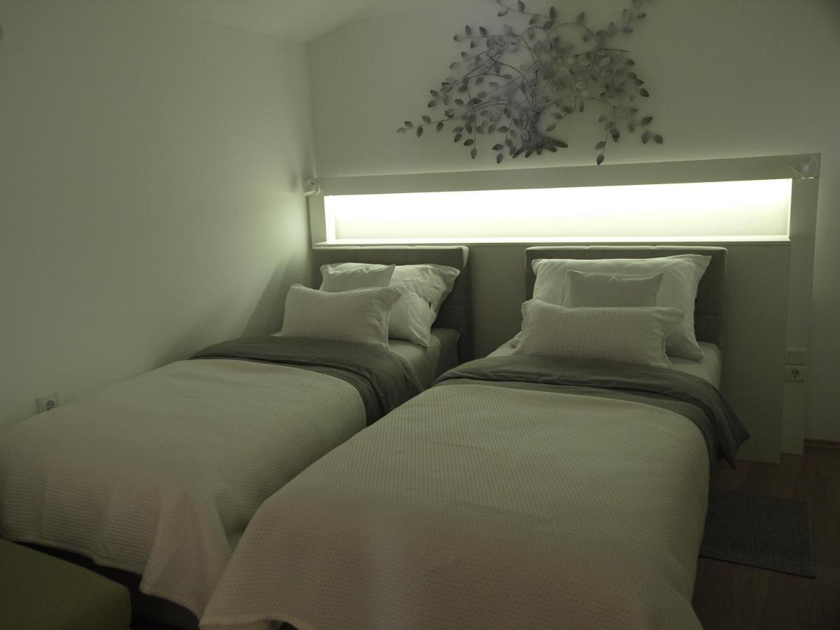 Cozy Studio Apartment Tian In Загреб Екстериор снимка